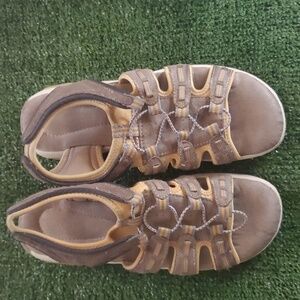 Predictions Hiking Water Sandals Women Size 9.5 Neutral Color Sling Back